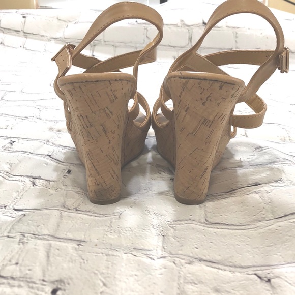 Fashion Focus Tan Sandals - Picture 3 of 5